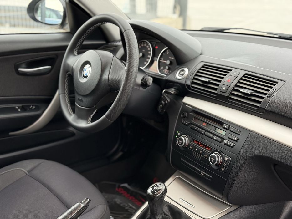 BMW 120 D* 2010г* FACE* РЪЧКА* Топ Състояние*