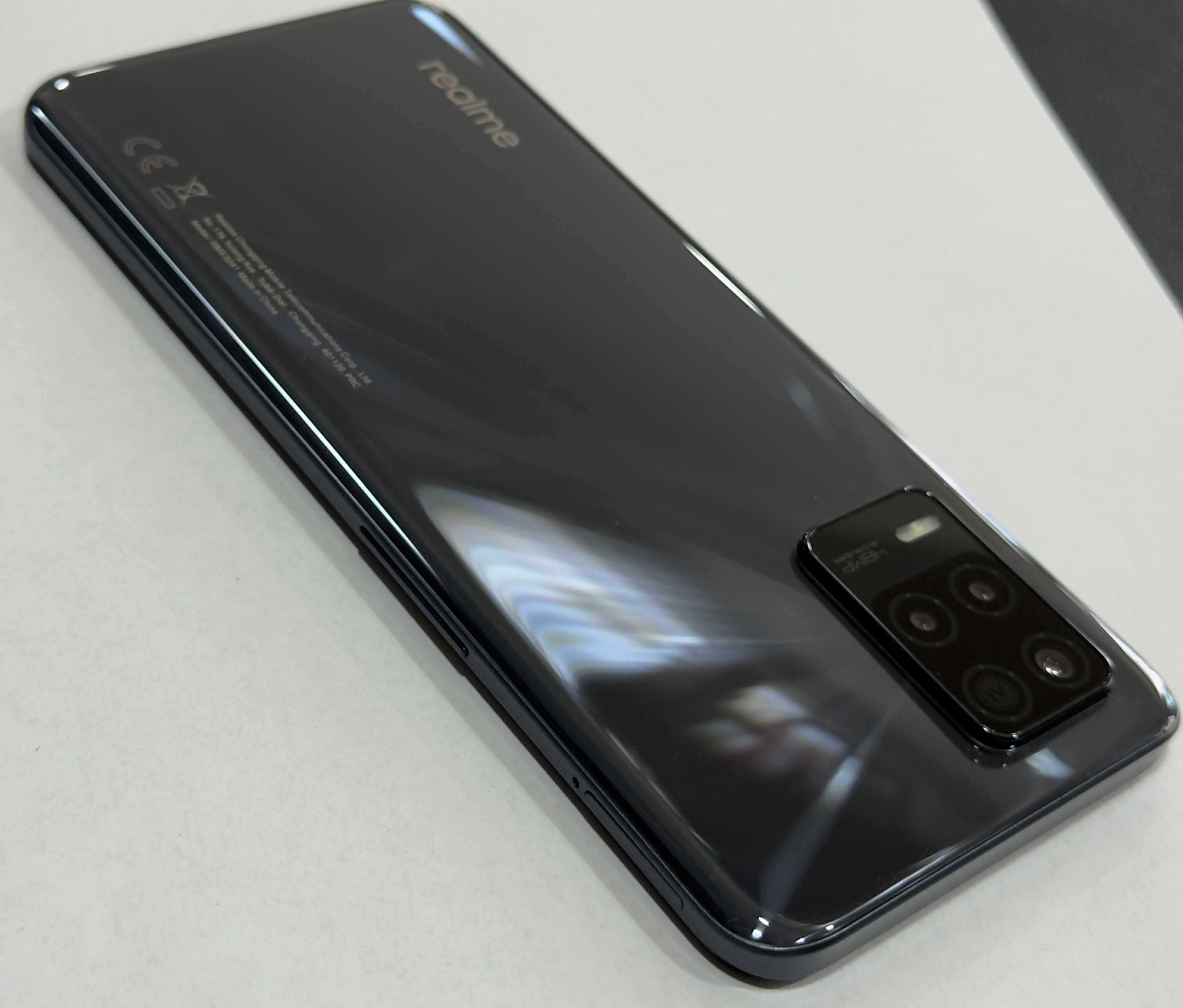 Телефон Realme 8 5G 64GB 4GB RAM
