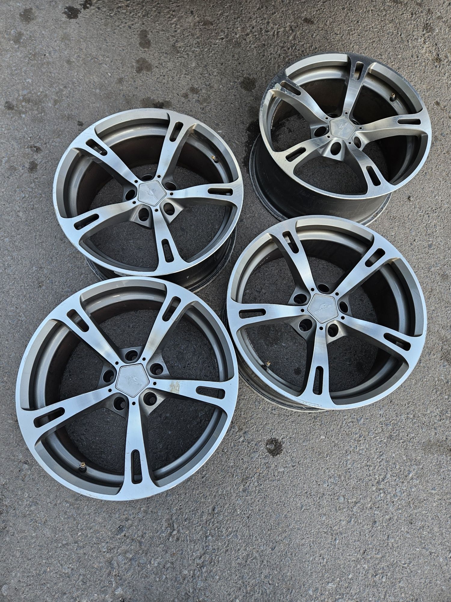 Продам диски бмв r18  вылет 15