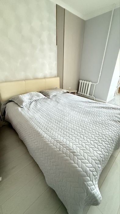Продам двуспальную кровать 160*200