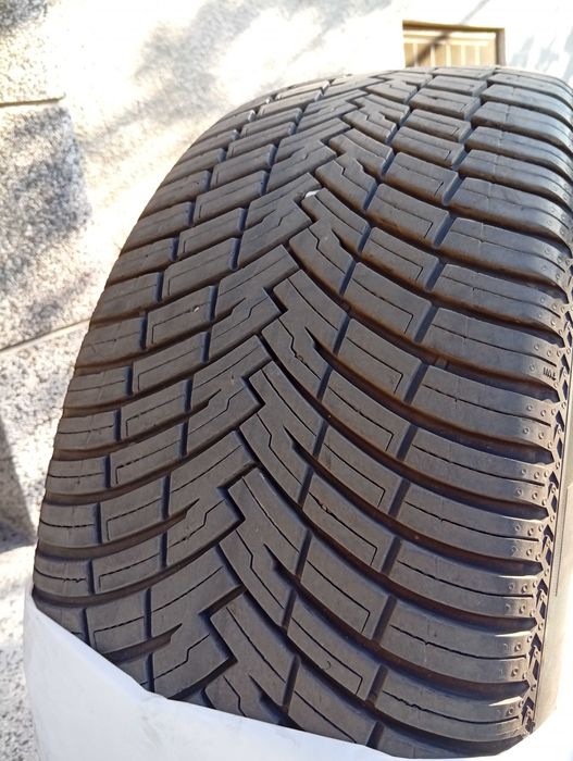 Гуми Pirelli Scorpion 265x50x20R grand cherokee wk2