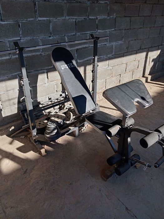 Продаю спорткомплект в хорошем состоянии гантели, штанга, скамья, и т.