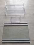 Raft polita sticla si usa combina frigider incorporabil Samsung BRB306
