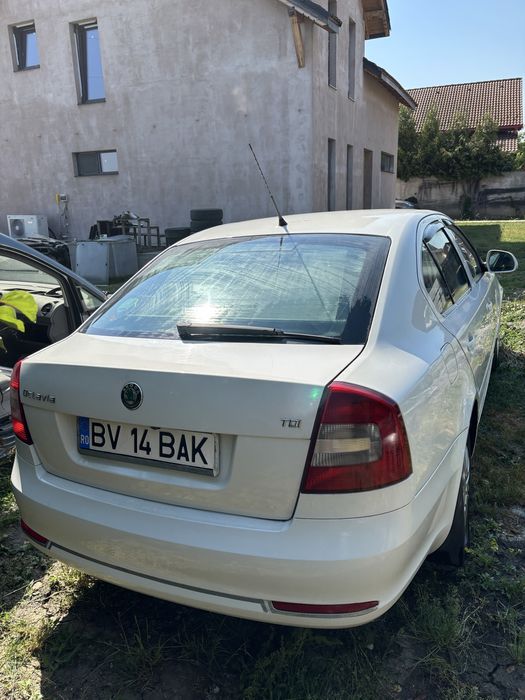 Piese skoda octavia 2 facelift 1,6 tdi masina volan stanga