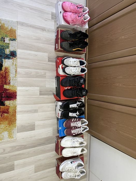 Vand Adidasi diverse modele marime 42,43