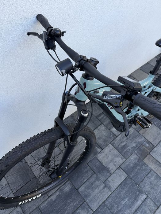 Bicicleta electrica Giant Liv