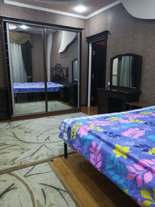 Чиланзар 1.  Срочно Сдаю.  2 х комнатная аренда