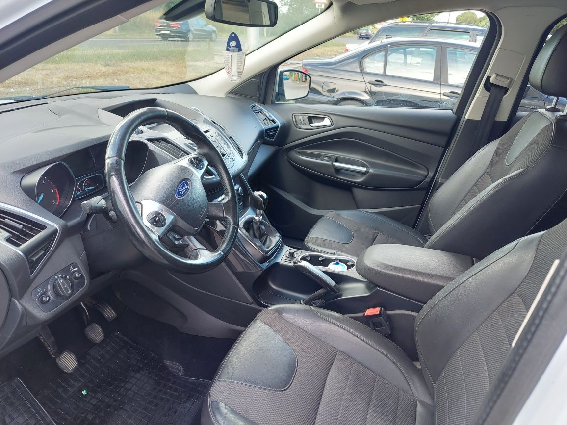 Ford Kuga 2015,motor 2000,150cp