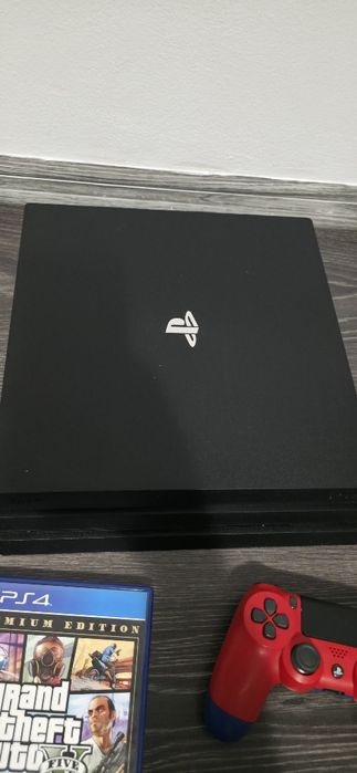 PlayStation 4 pro 1T plus gta 5