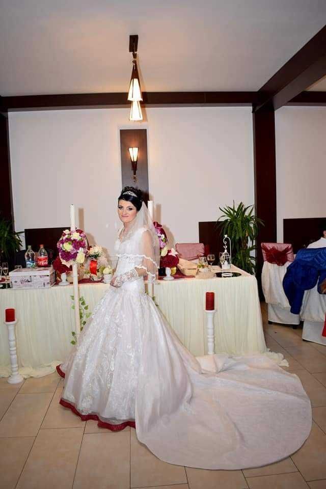Wedding planner Laura