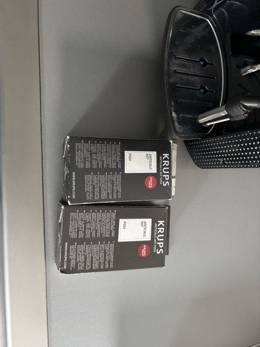 Espressor automat Krups Essential EA81P070