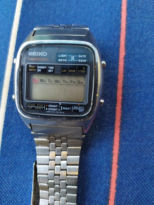 Ретро електронен часовник Seiko