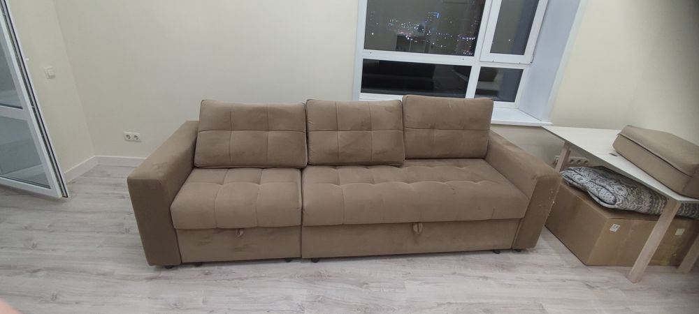 Срочно диван продам