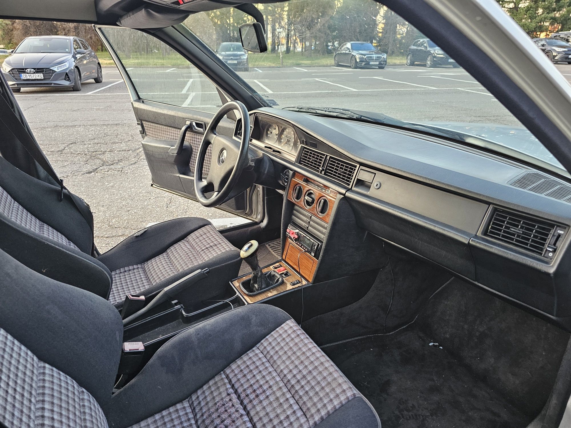 Mercedes-Benz 190