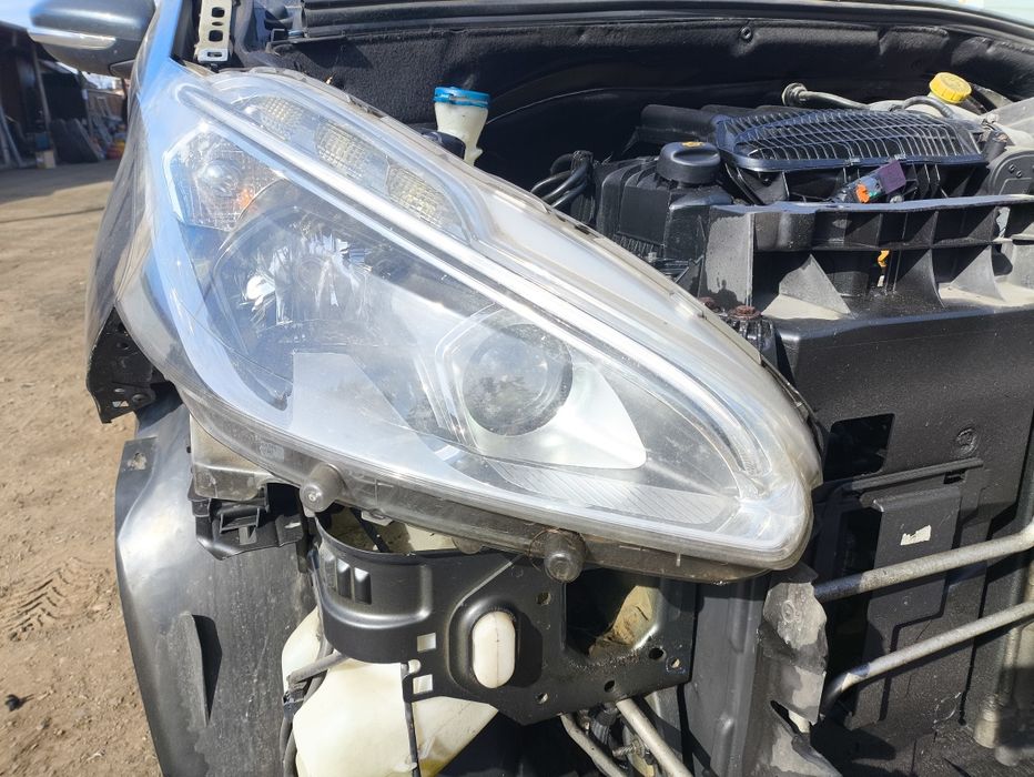 Фар/фарове за Пежо/Peugeot 208