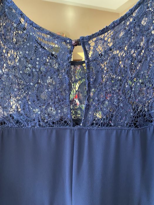 Официална рокля