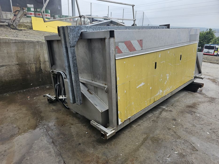 Sararita inox cu motor auxiliar 5m3