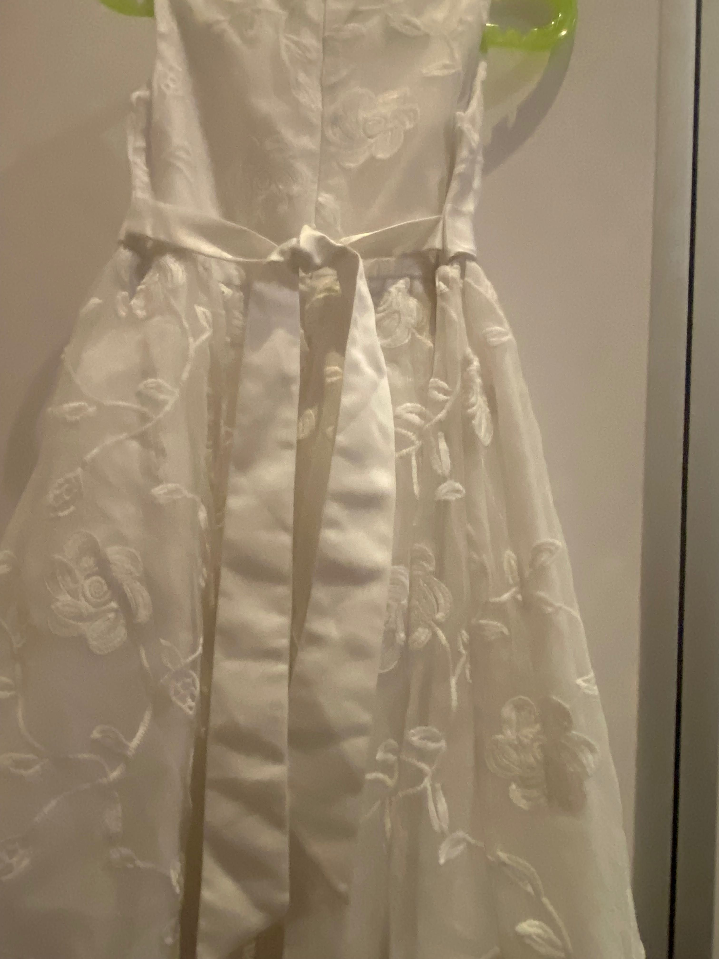 Детска рокля,подходяща за сватба