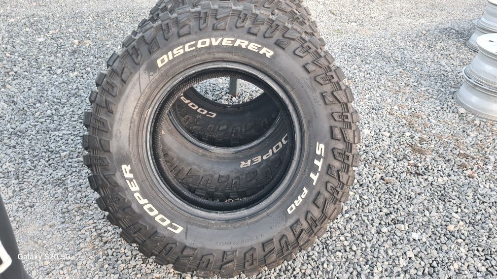 3 броя COOPER DISCOVERER stt pro por 285/70 R17 121Q