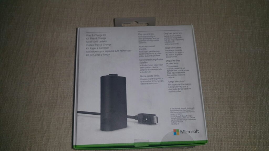 Нова Презареждаща се батерия с Кабел Xbox One Play и Charge Ki