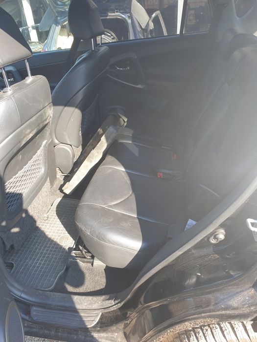 Продавам на части Тойота Рав4 2008г 2.2DKAT 177кс