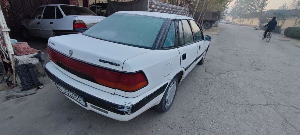 Daewoo espero avtomobili 1996 yil