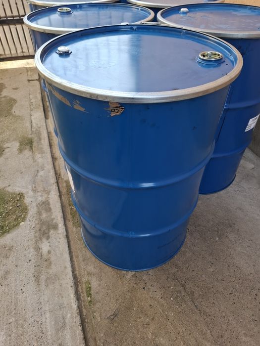 Vand butoaue 200 litri cu cerc