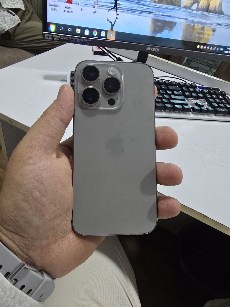 Iphone 15 pro 89%
