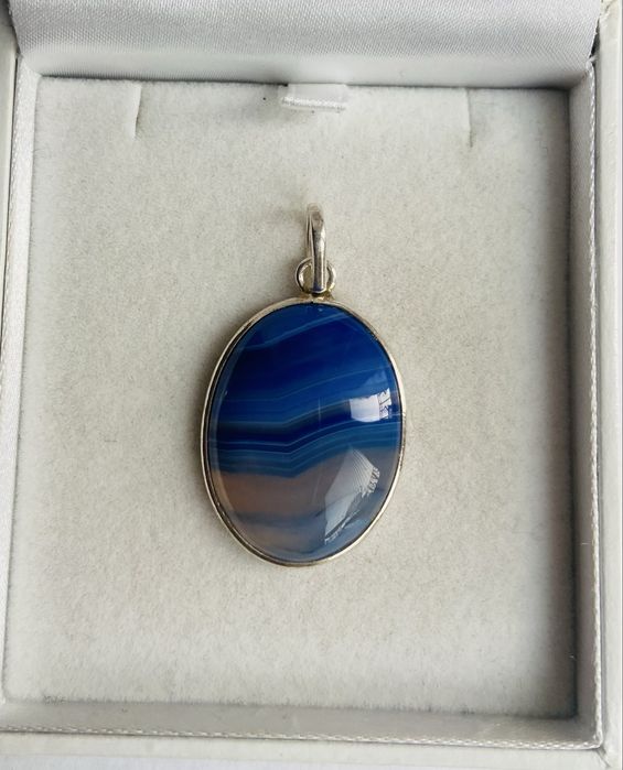 Pandantiv din argint cu agata.