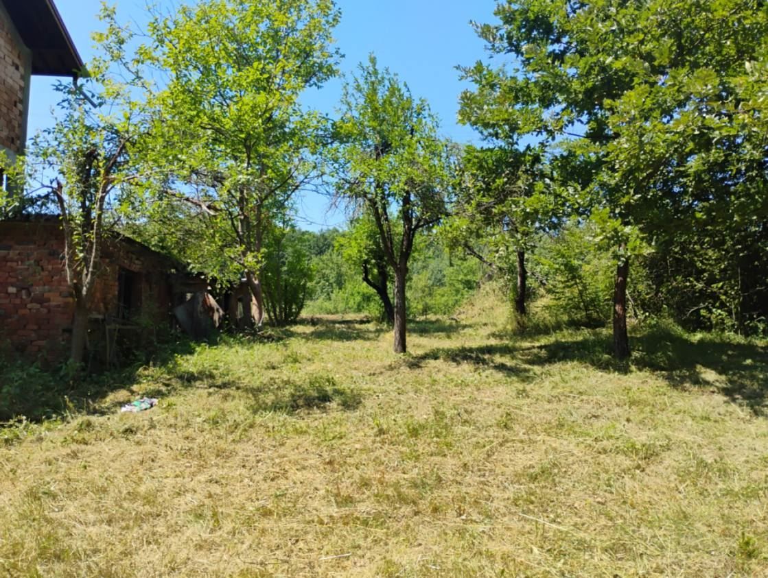 Къща в Ловеч, област-с.Скандалото площ 261 цена 120675
