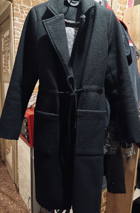 Продам пальто подростковое черного цвета