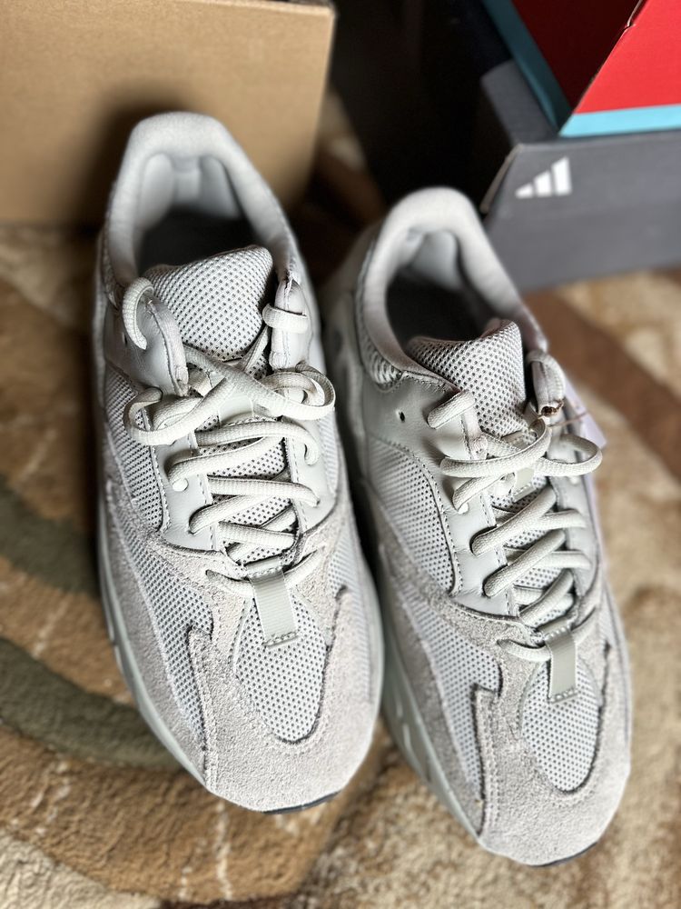 Adidas Yeezy Boost 700 Originali