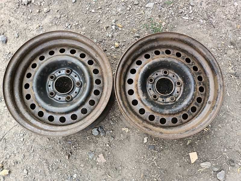 Продам оригинальные металлические диски на BMW 5 е34