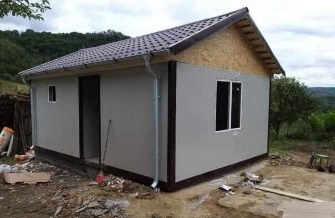 Construcți containere model casă pe structură metalică