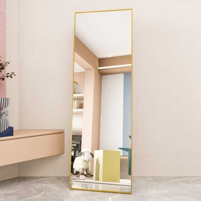 Oglindă AUFHELLEN, 140x50 cm, ramă aurie, stand independent, ciobită