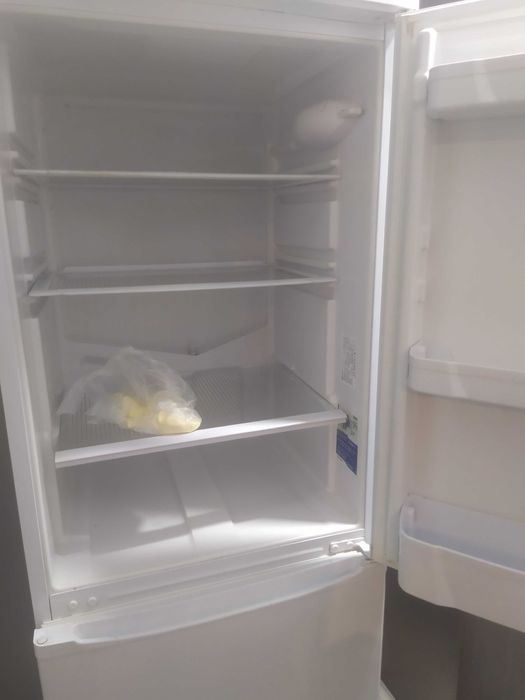 Холодильник Indesit