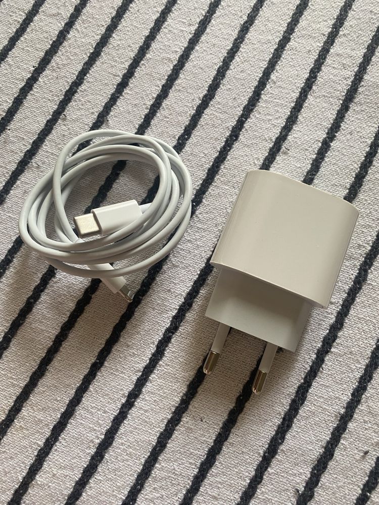 iPhone зарядка оригинал