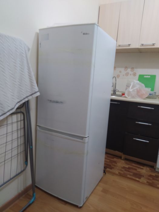Холодильник  сатылады  срочно