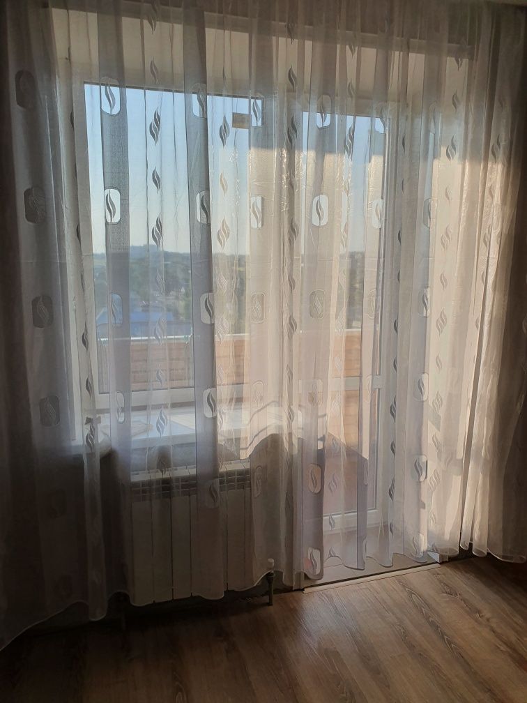 Продам тюль  размер на 4м ширина