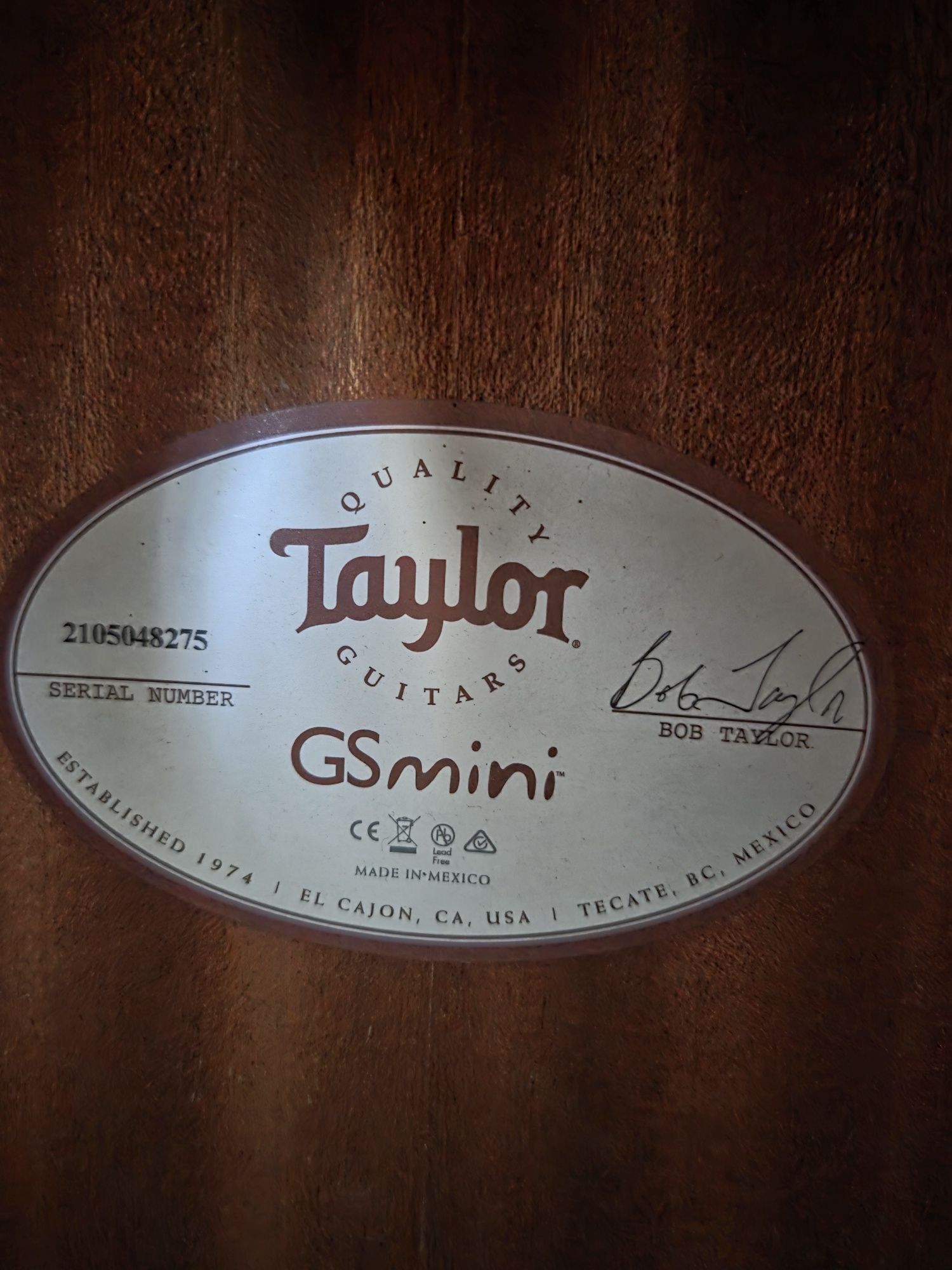 Taylor GS Mini-e Walnut електро-акустична китара