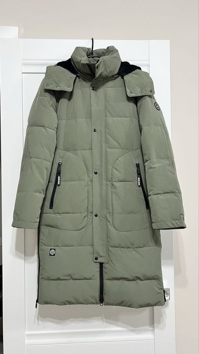 Зимняя куртка в идеальном состоянии