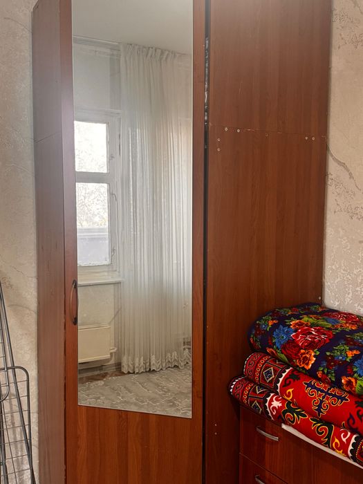 Угловой шифоньер