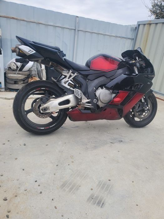 Se vinde CBR 1000rr din 2005 model sc 57 

Cauza vânzării este lipsa d