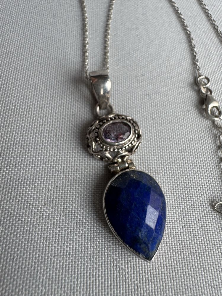 Pandantiv si lant argint. Lapis lazuli si ametist.