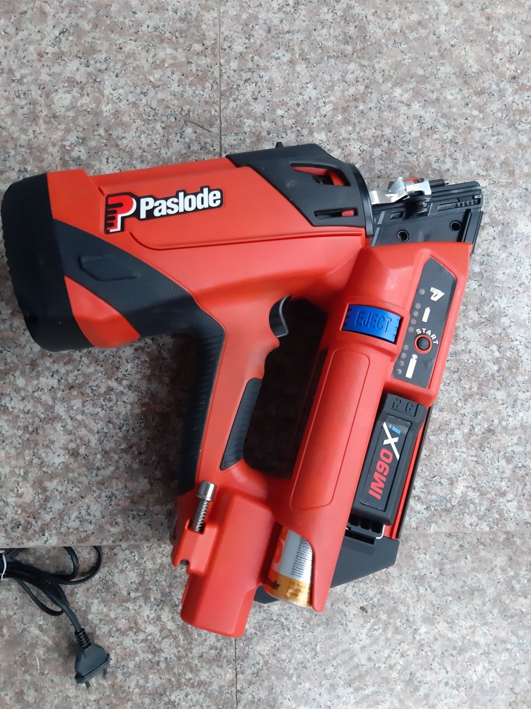 Paslode pistol de cuie