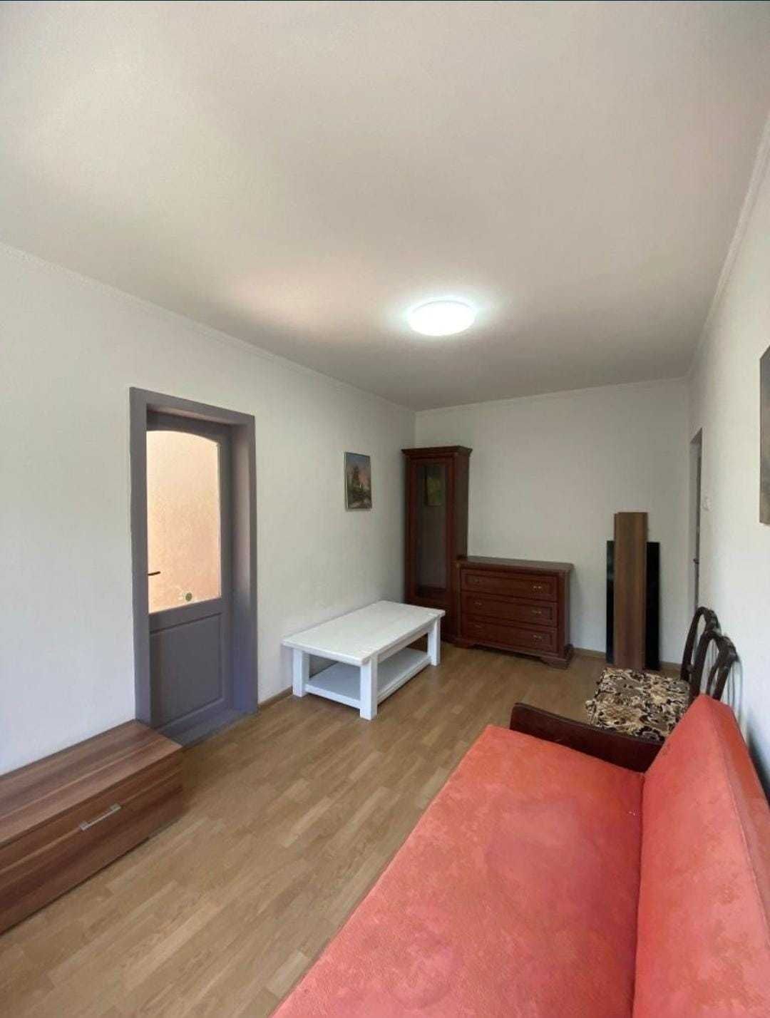 Apartament 3 camere etaj 2, Strada Humulesti