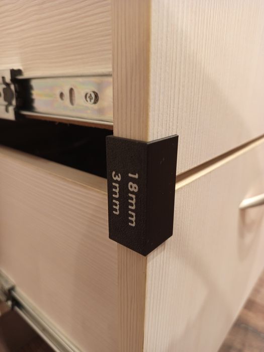 Разделители за монтаж на челни плоскости на чекмеджета