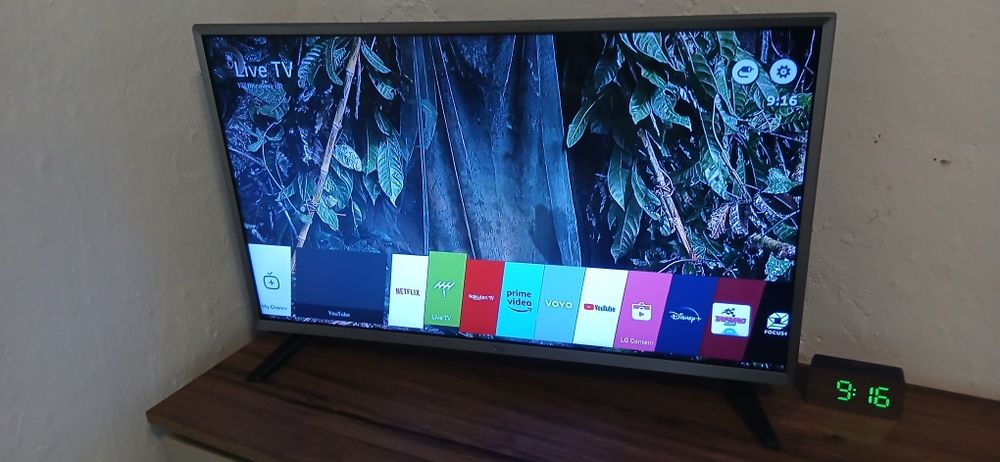 Vand tv lg.diagonala 80 cm.smart.