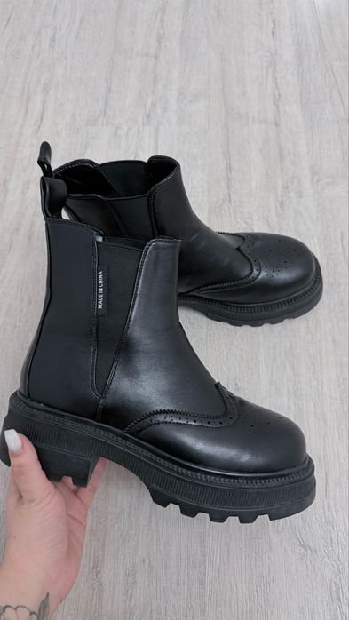 Новые женские ботинки