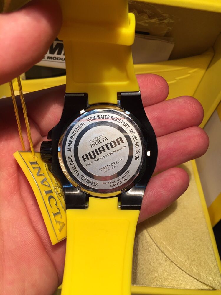 Часовник Invicta Aviator 50mm Black/Yellow Silicone band